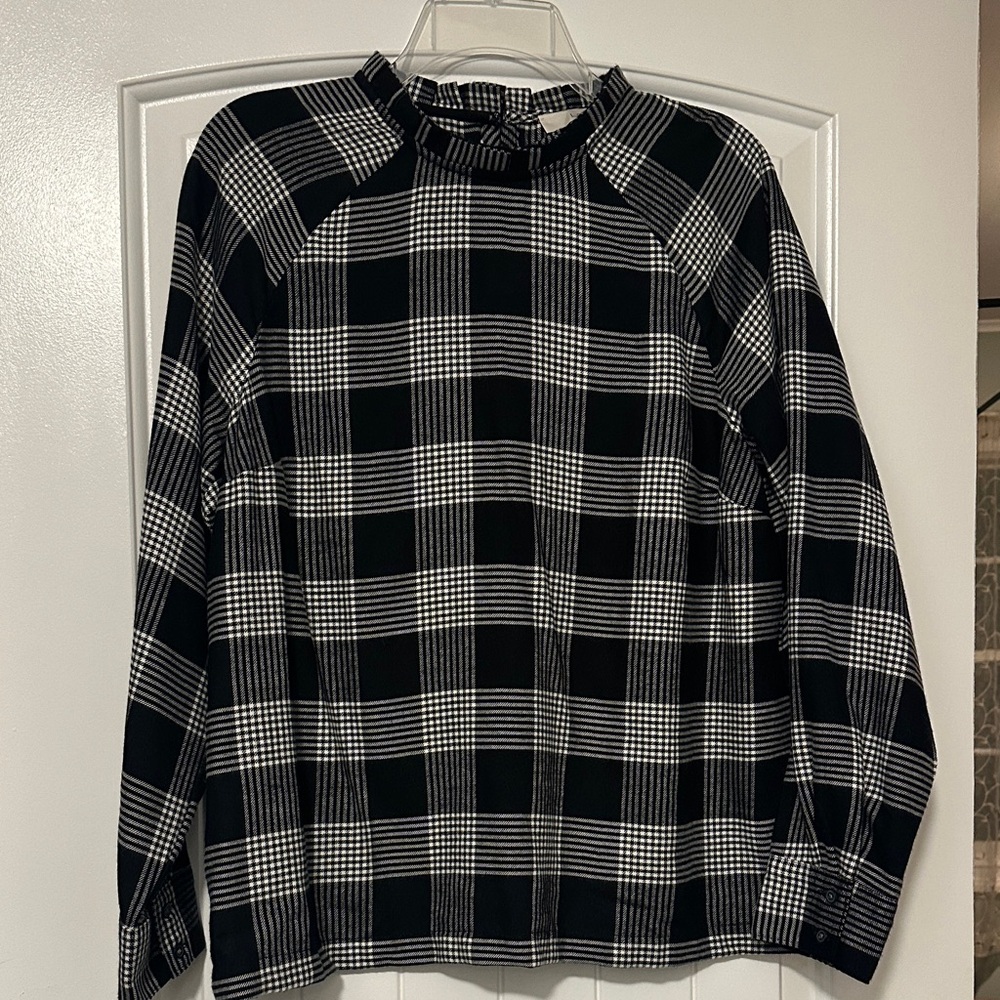 LOFT Women's Black and White Plaid Blouse